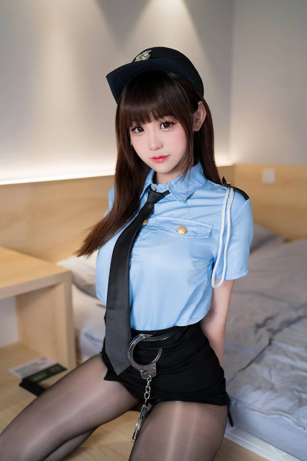 女警黑丝[85P]