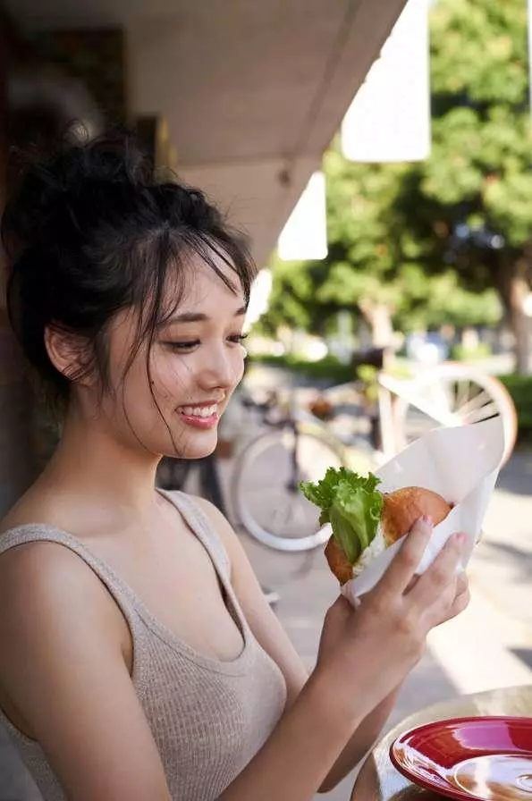 Sakura Ando 安藤咲桜 - [WPB-net] Extra #879 安藤咲桜 カムバック!! [2019.12] [72P 1P] https：  twitter.c...