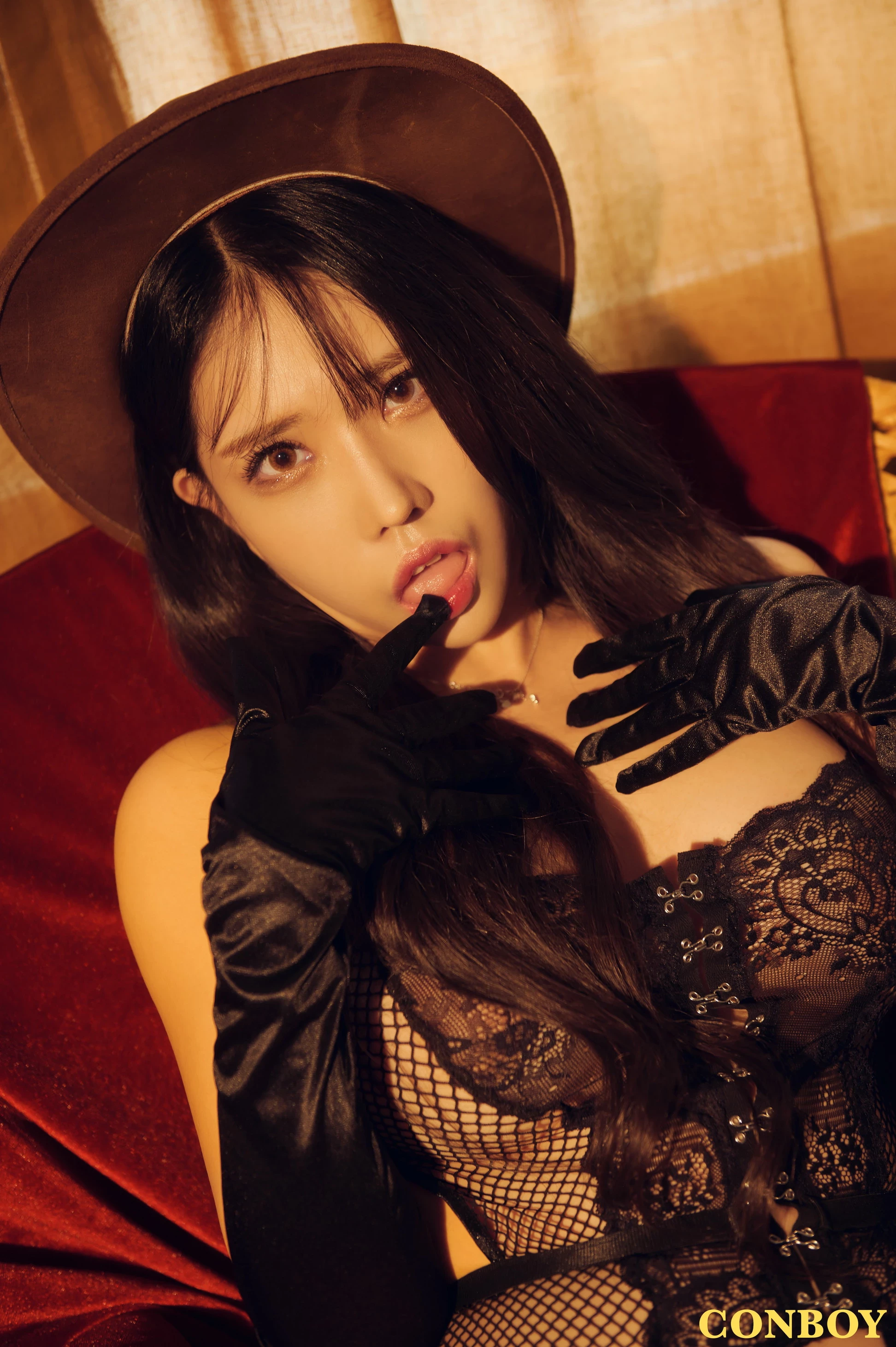 Hani [하니] Vol.1 - HORNY COWGIRL [108P]