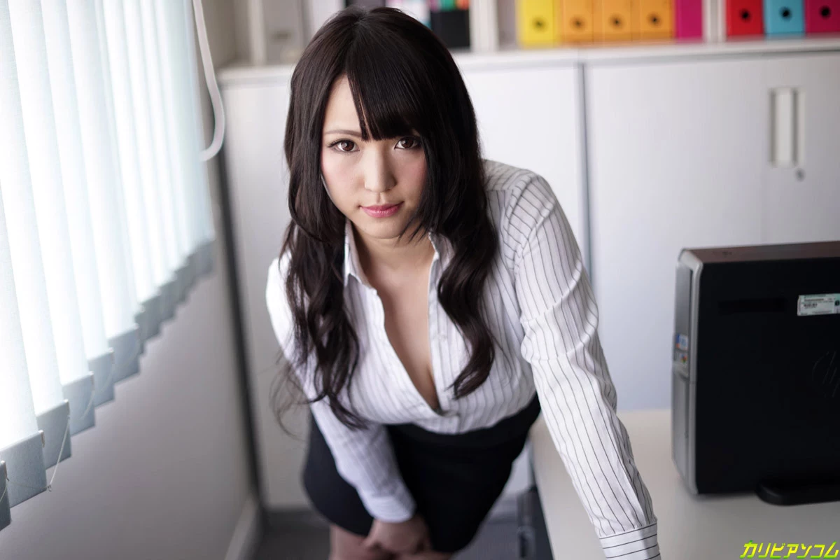 Marina Aoyama 青山茉利奈 [32P]