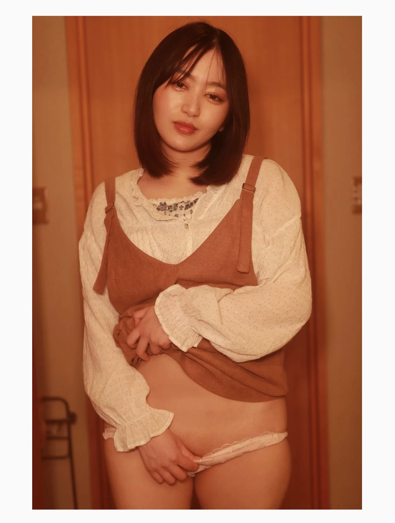 齐藤静[斉藤静][Photobook] セミヌード写真集 カップルで人気のラブホで [193P]