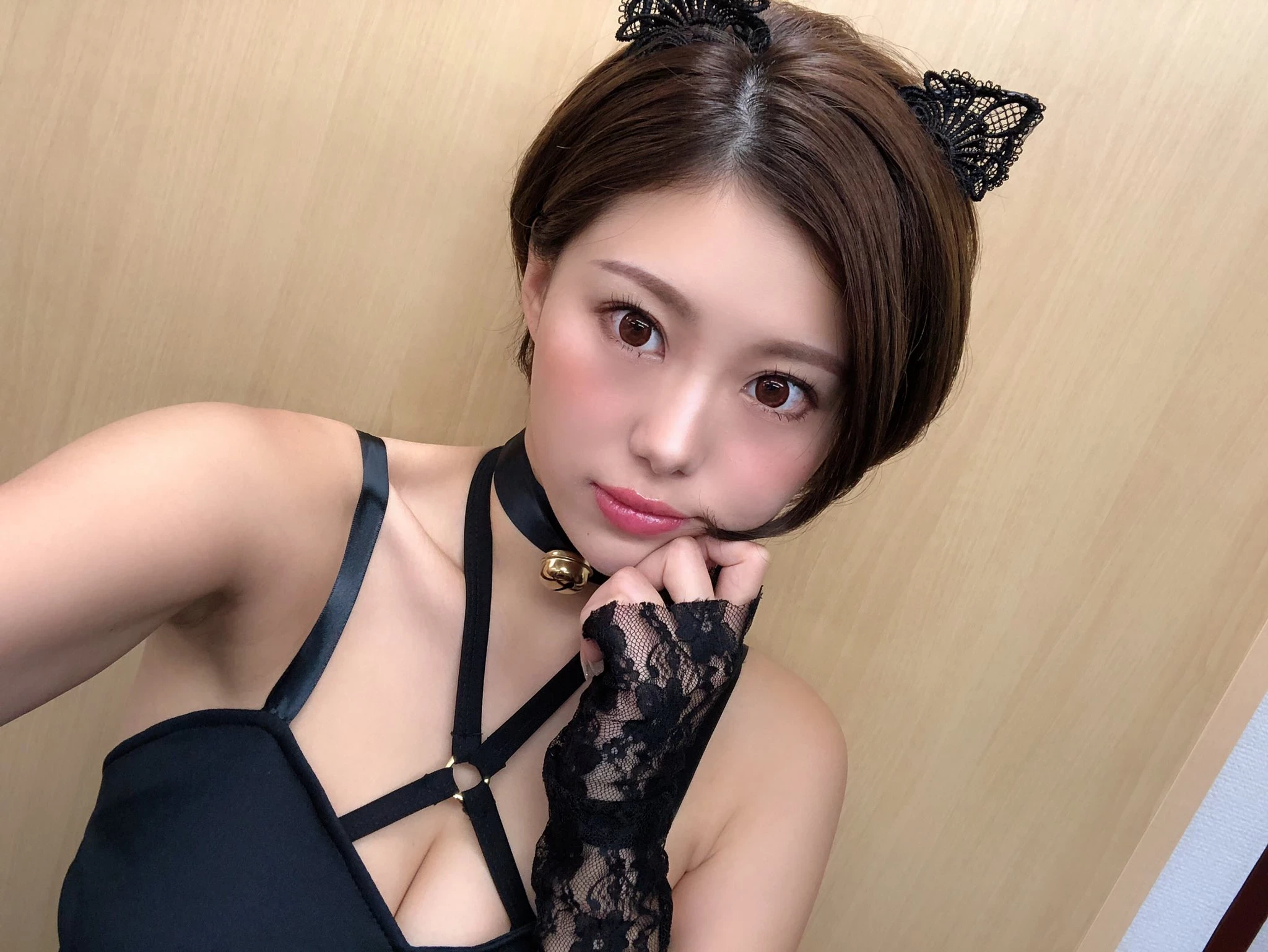 山本ゆう95公分H罩杯的奶子“大到沈”