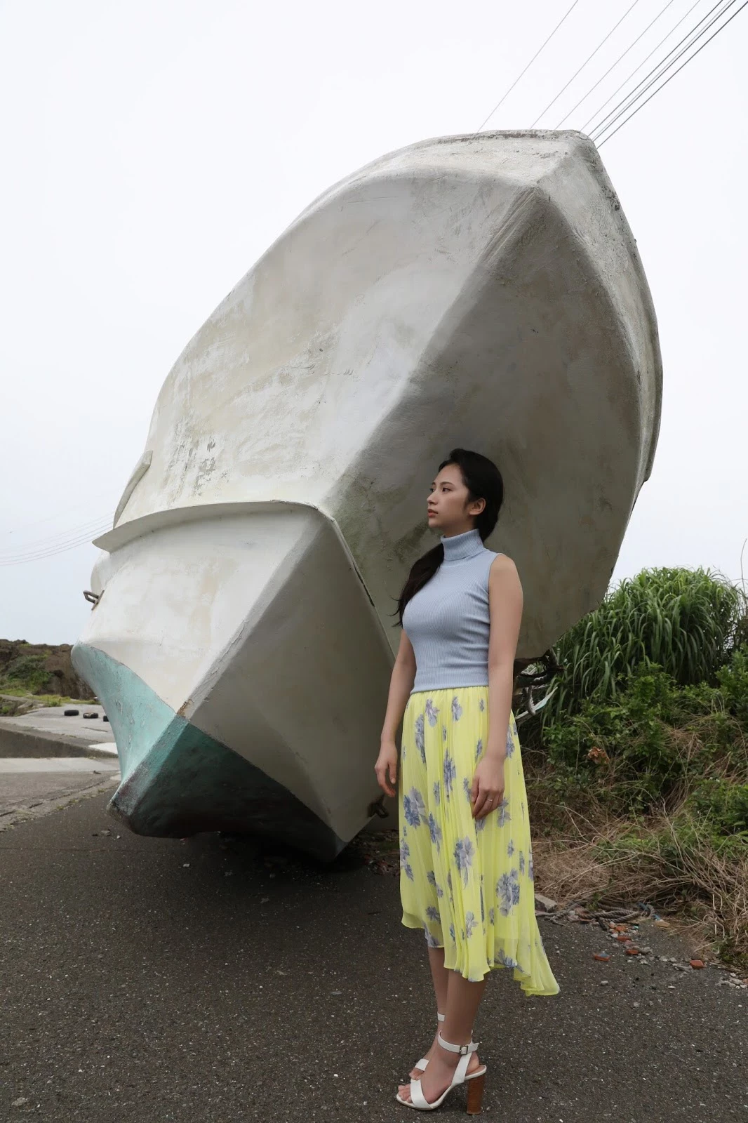 “庆应大学E奶正妹”街山みほ 写真尺度惊人！