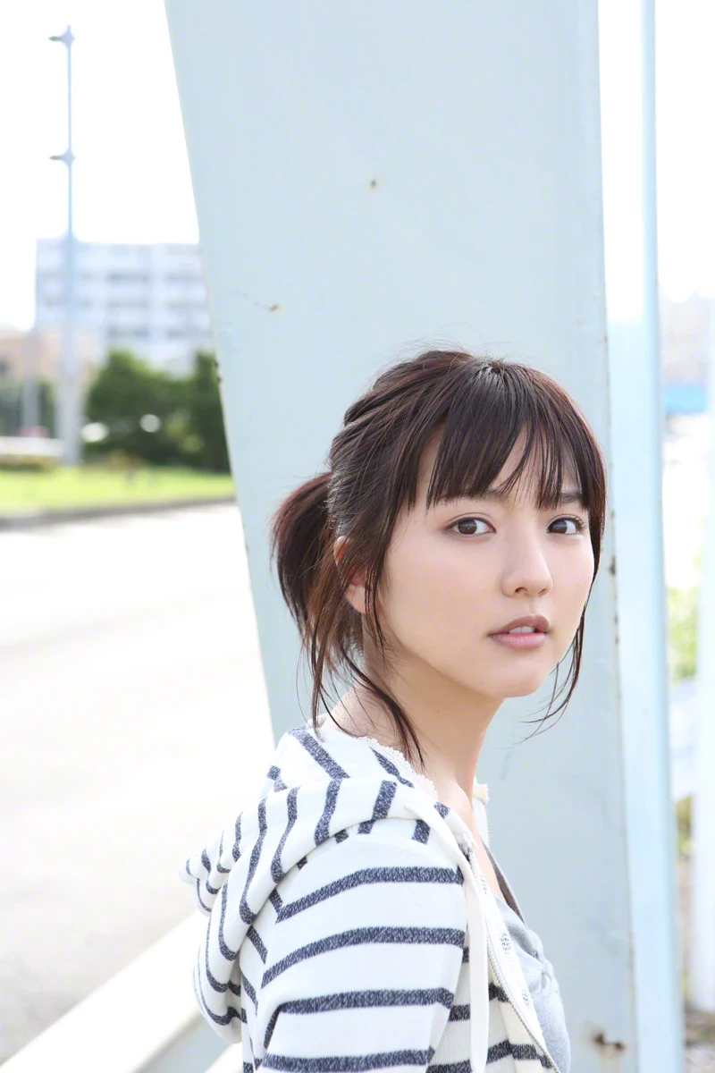 真野恵里菜[Wanibooks] 2015年05月号 #131 Erina Mano [577P]