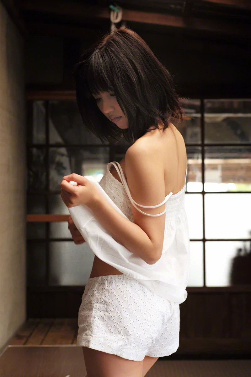 真野恵里菜2015.09.19 写真集 Escalation [418P]