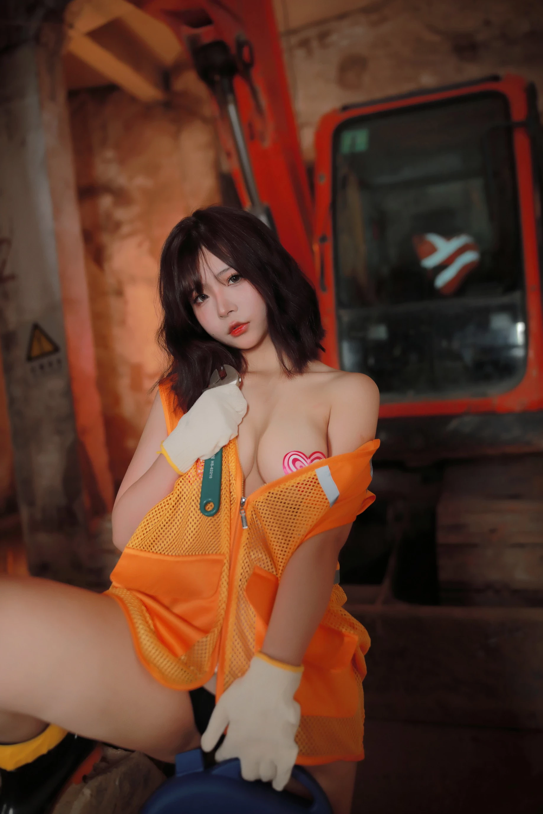 Kokuhui - 2023 Vol.02 Excavator Girl [129P]