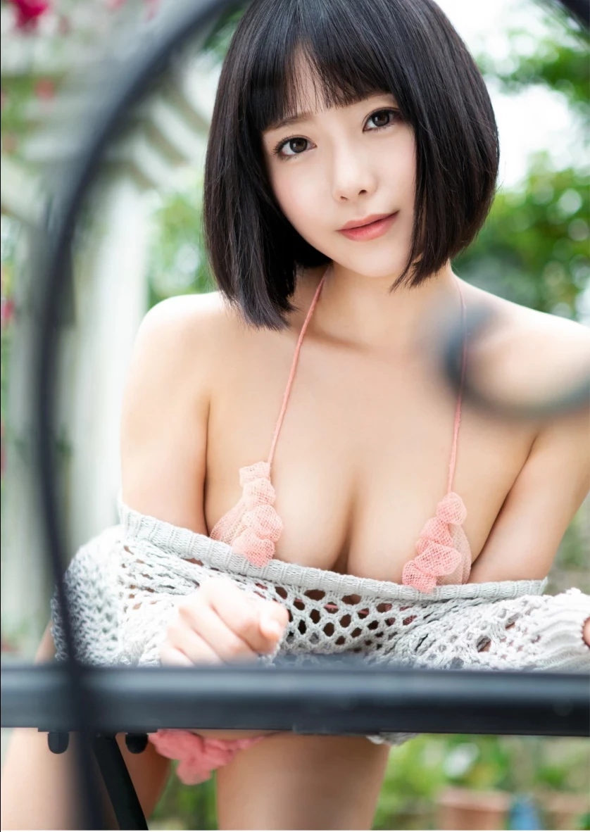 白坂有以 写真集 [88P]