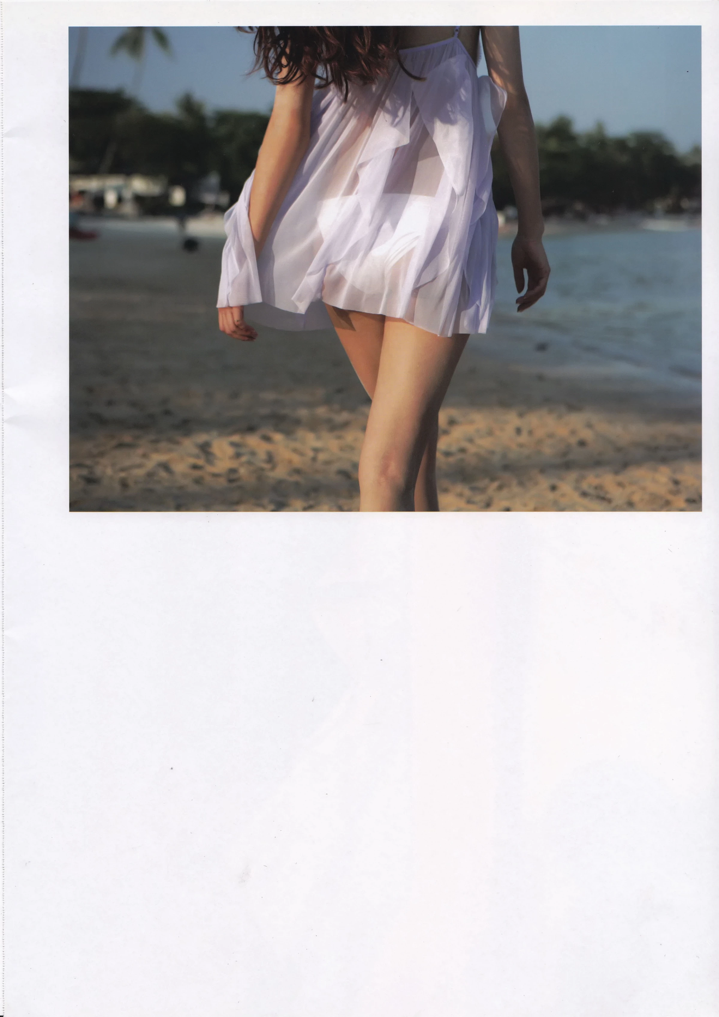 周伟彤[Photobook] Cica 写真集“Cica loves YOU！” [109P]