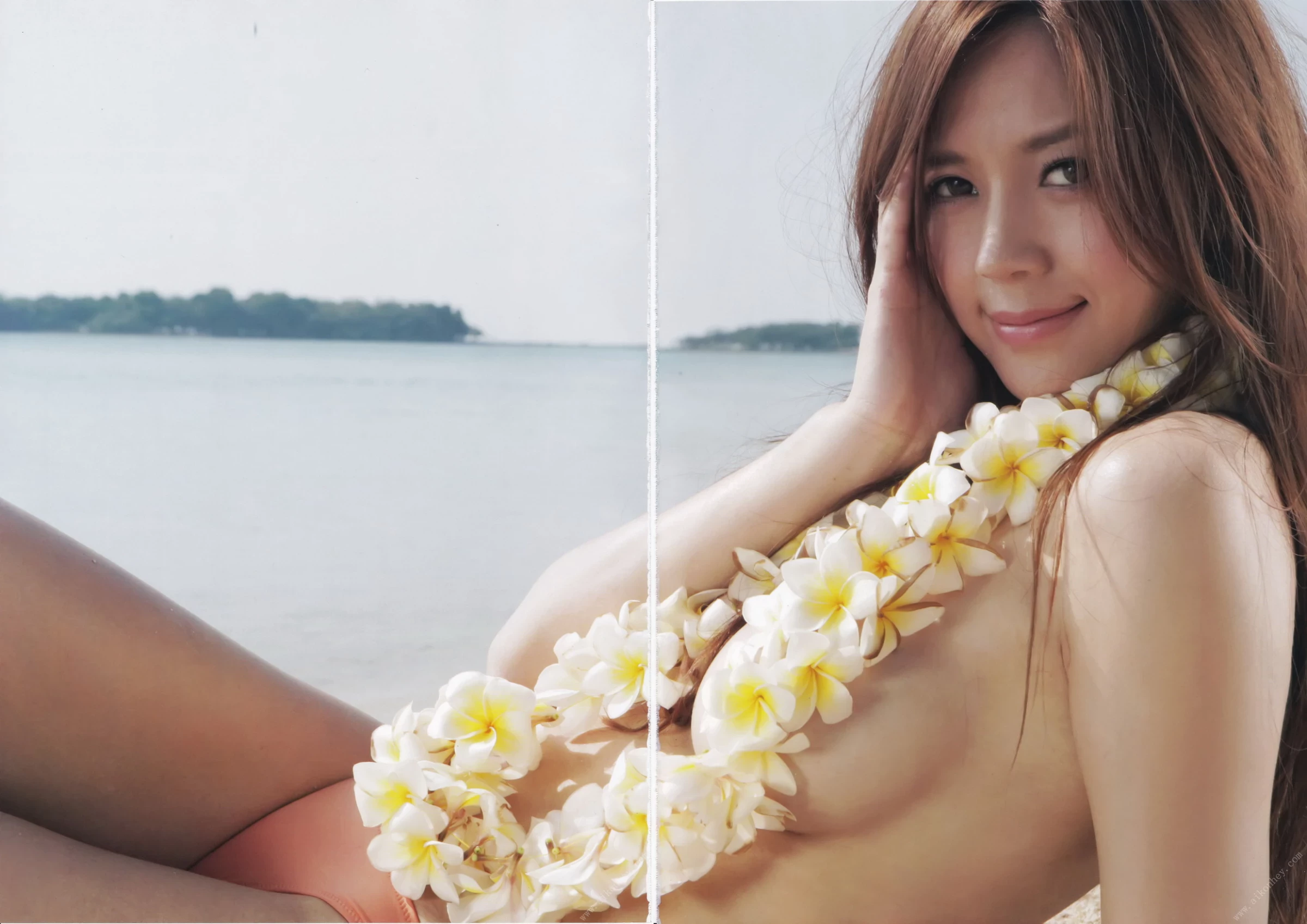 周伟彤[Photobook] Cica 写真集“Cica loves YOU！” [109P]