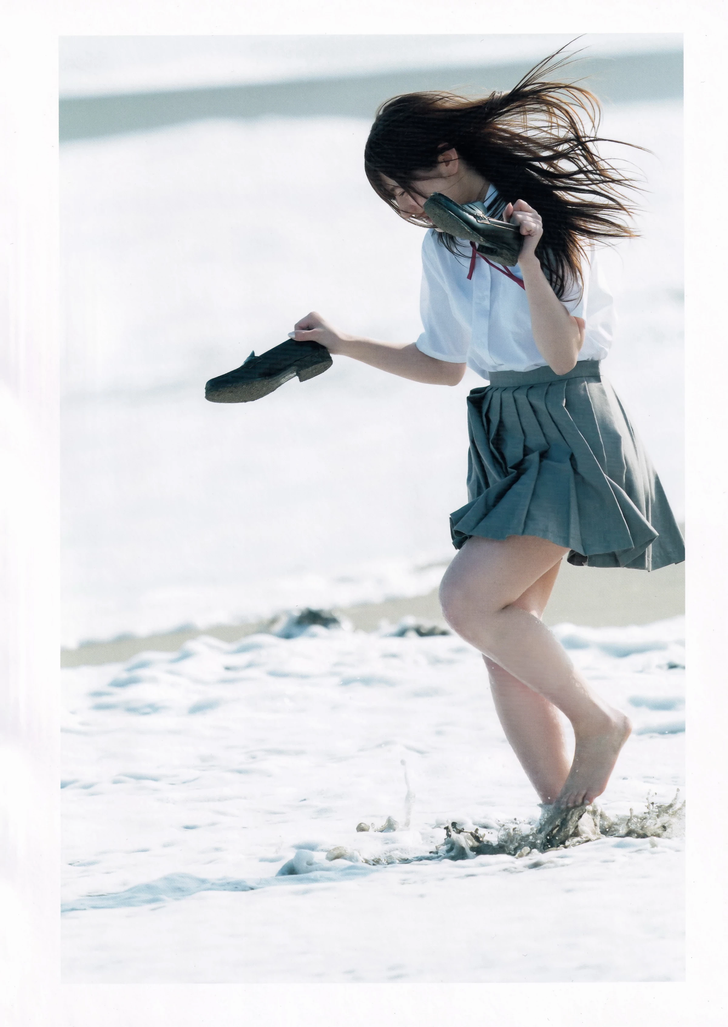 山田麻莉奈[Photobook] Marina Yamada 1st Photobook - Mariri まりり [2019-05-23] [103P]