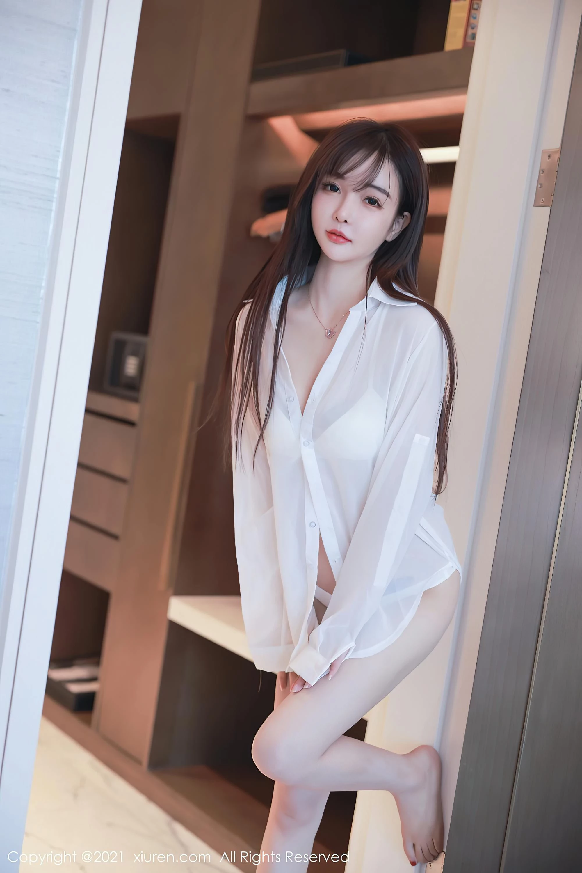 [Xiuren秀人系列]2021.02.01 No.3064 南初妹妹 完整版无水印写真[51P]