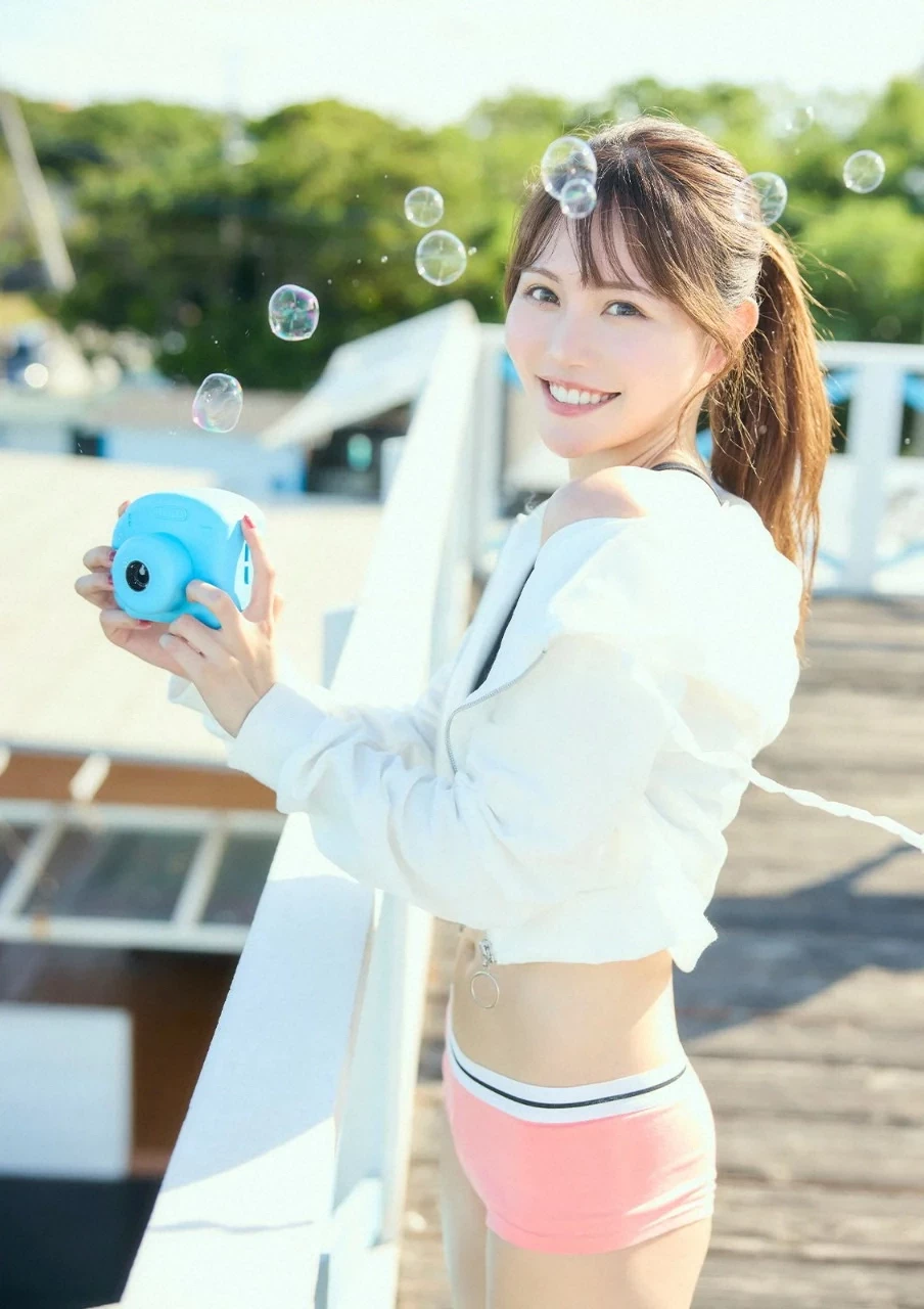 込山榛香／ターコイズブルーの诱惑 [68P]