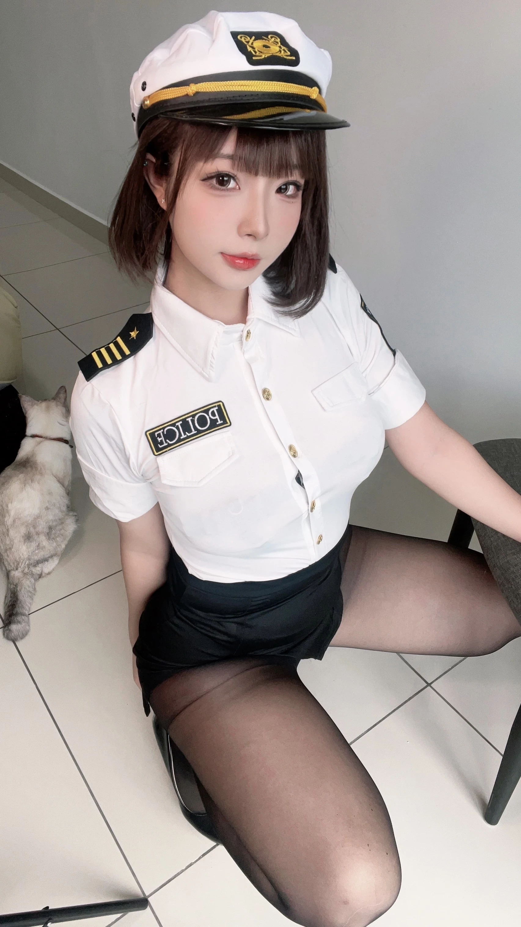 yuuhui玉汇 – Set B Bad Cop [48P]