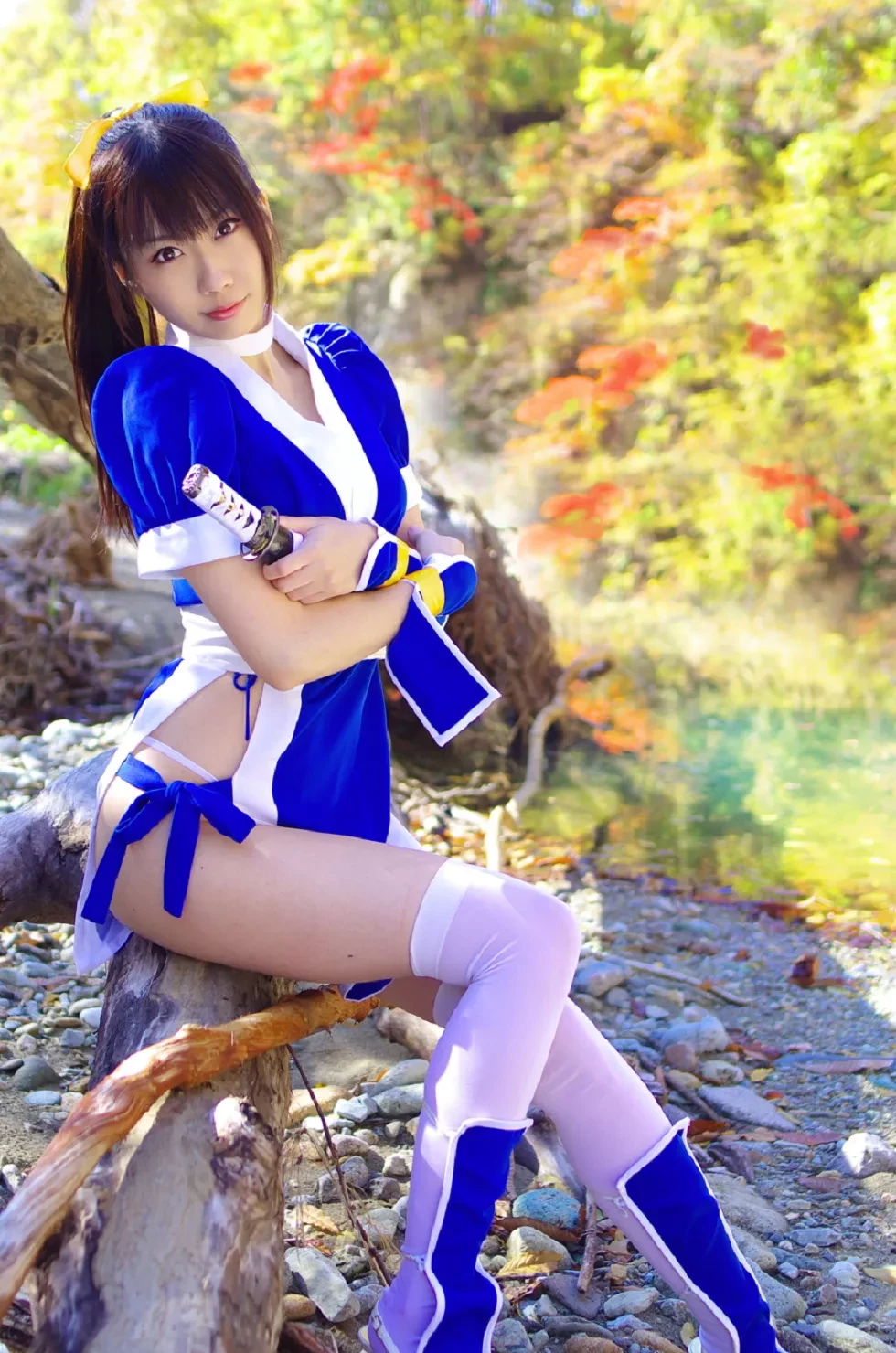 [Cosplay精选]COS正片《霞浪漫》美女武士的白丝美腿性感写真337P