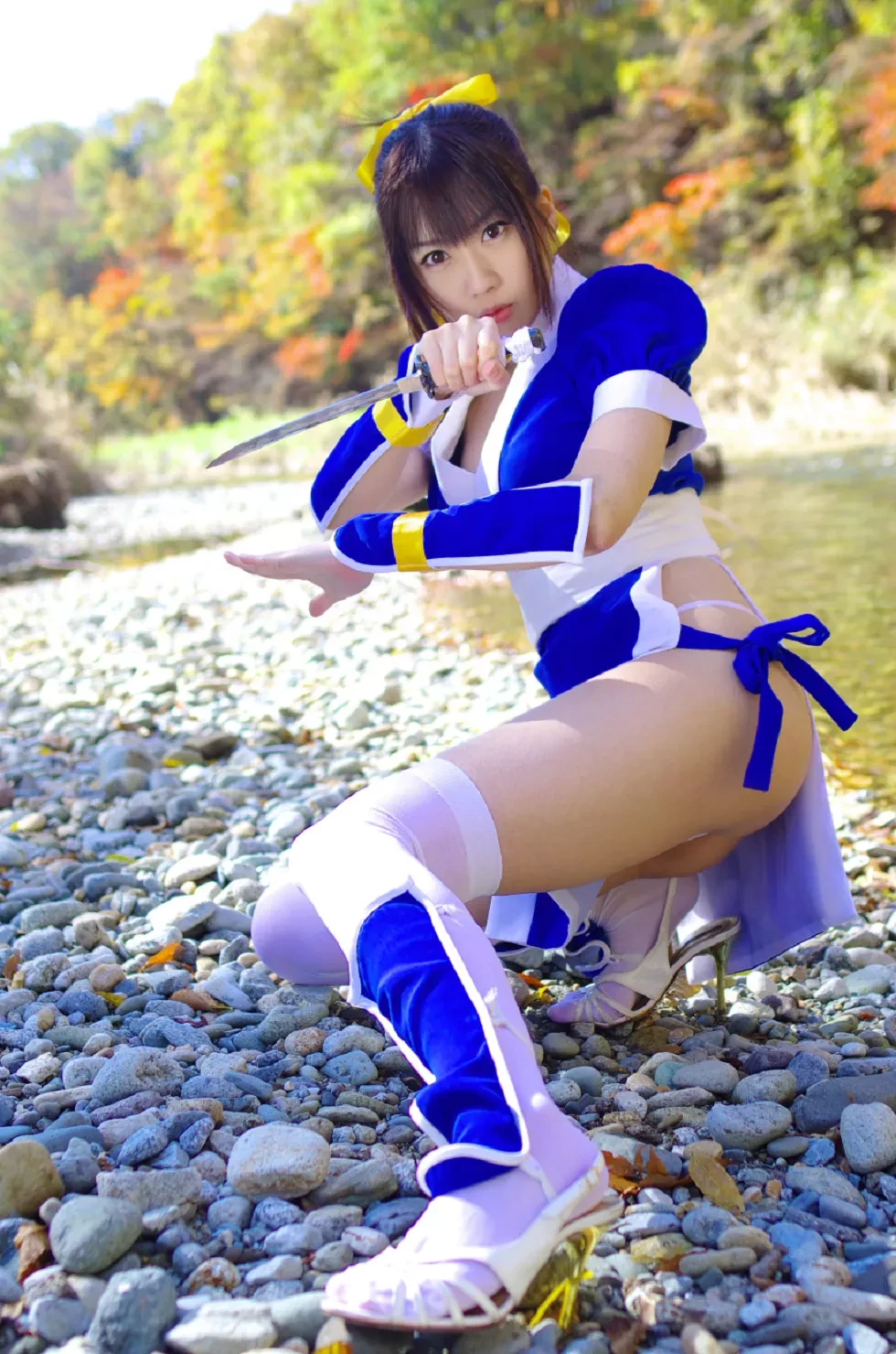 [Cosplay精选]COS正片《霞浪漫》美女武士的白丝美腿性感写真337P