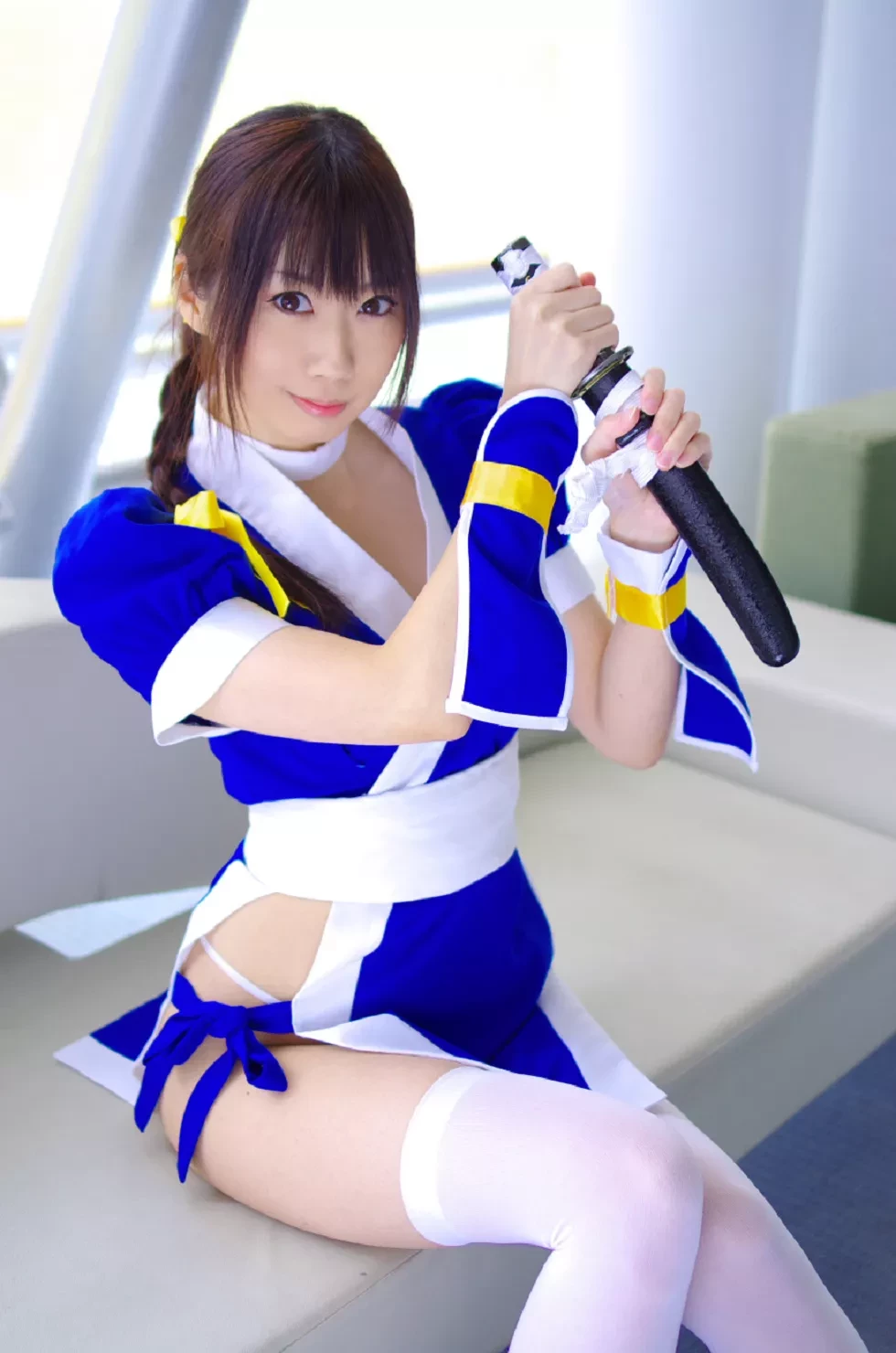 [Cosplay精选]COS正片《霞浪漫》美女武士的白丝美腿性感写真337P