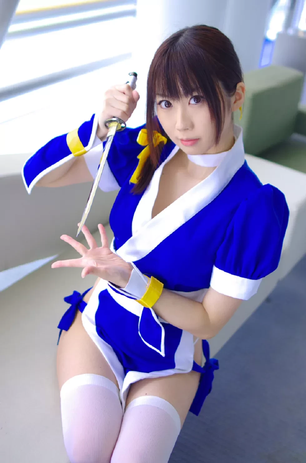 [Cosplay精选]COS正片《霞浪漫》美女武士的白丝美腿性感写真337P