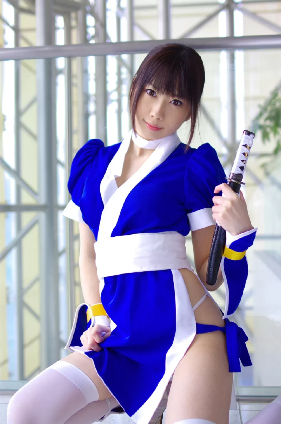 [Cosplay精选]COS正片《霞浪漫》美女武士的白丝美腿性感写真337P