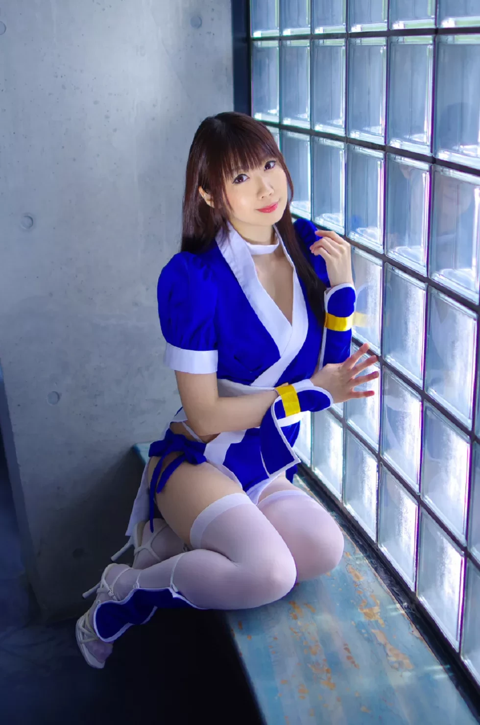 [Cosplay精选]COS正片《霞浪漫》美女武士的白丝美腿性感写真337P