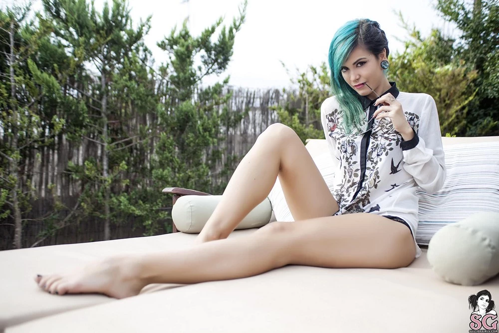 [Suicide Girls]Airamjah - The Start of Something[42P]