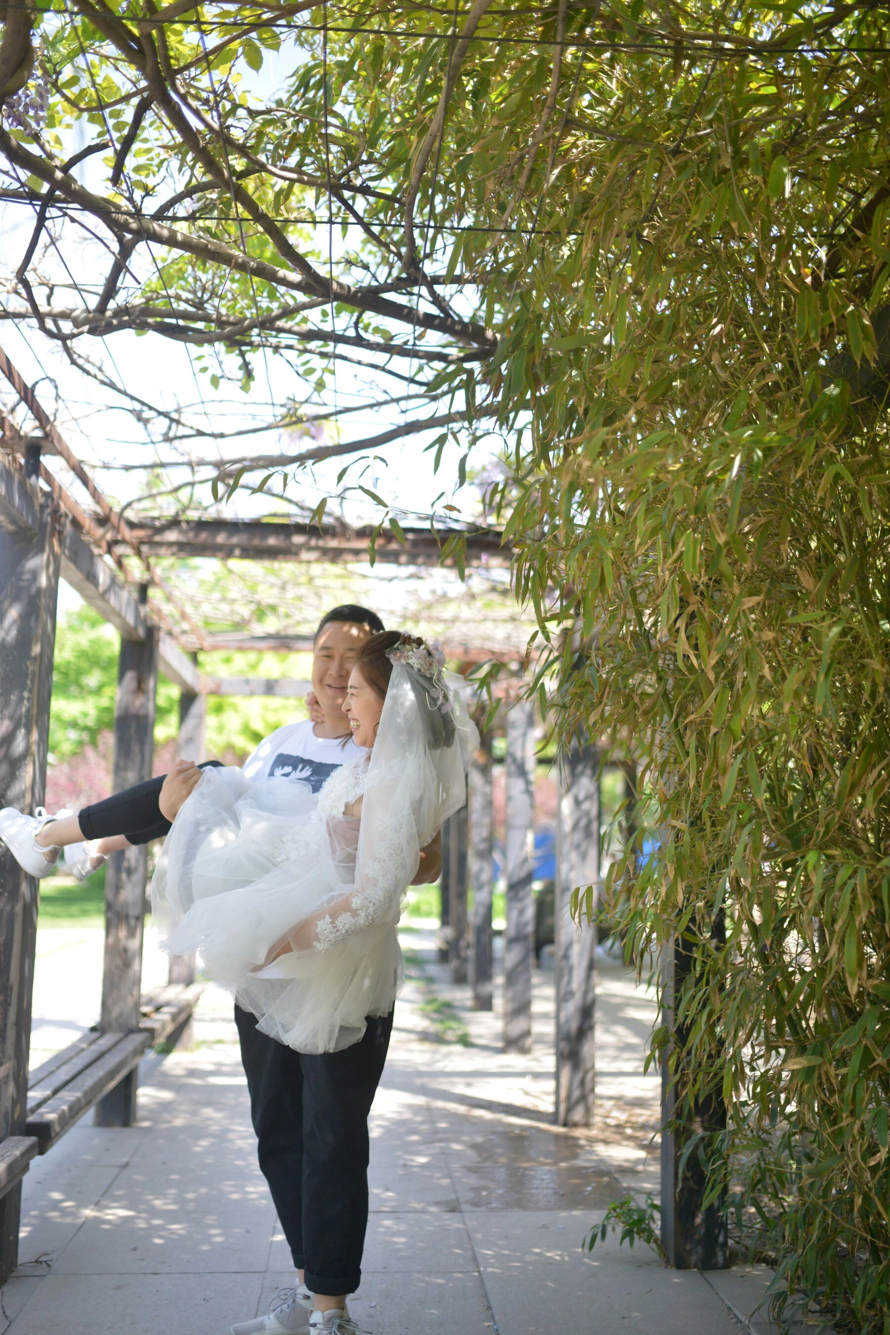 [Photo]小夫妻露点婚纱照 [575P]