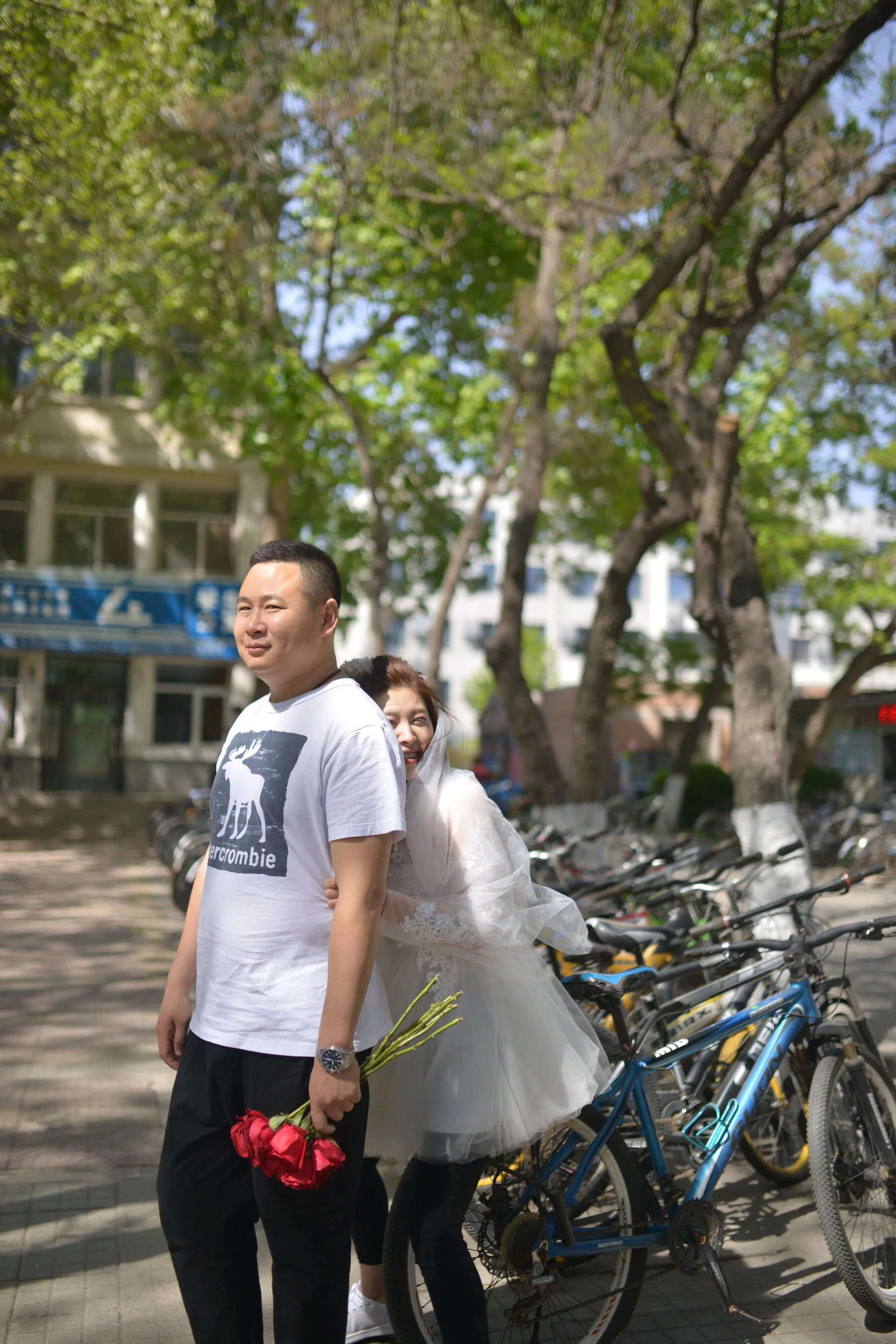 [Photo]小夫妻露点婚纱照 [575P]