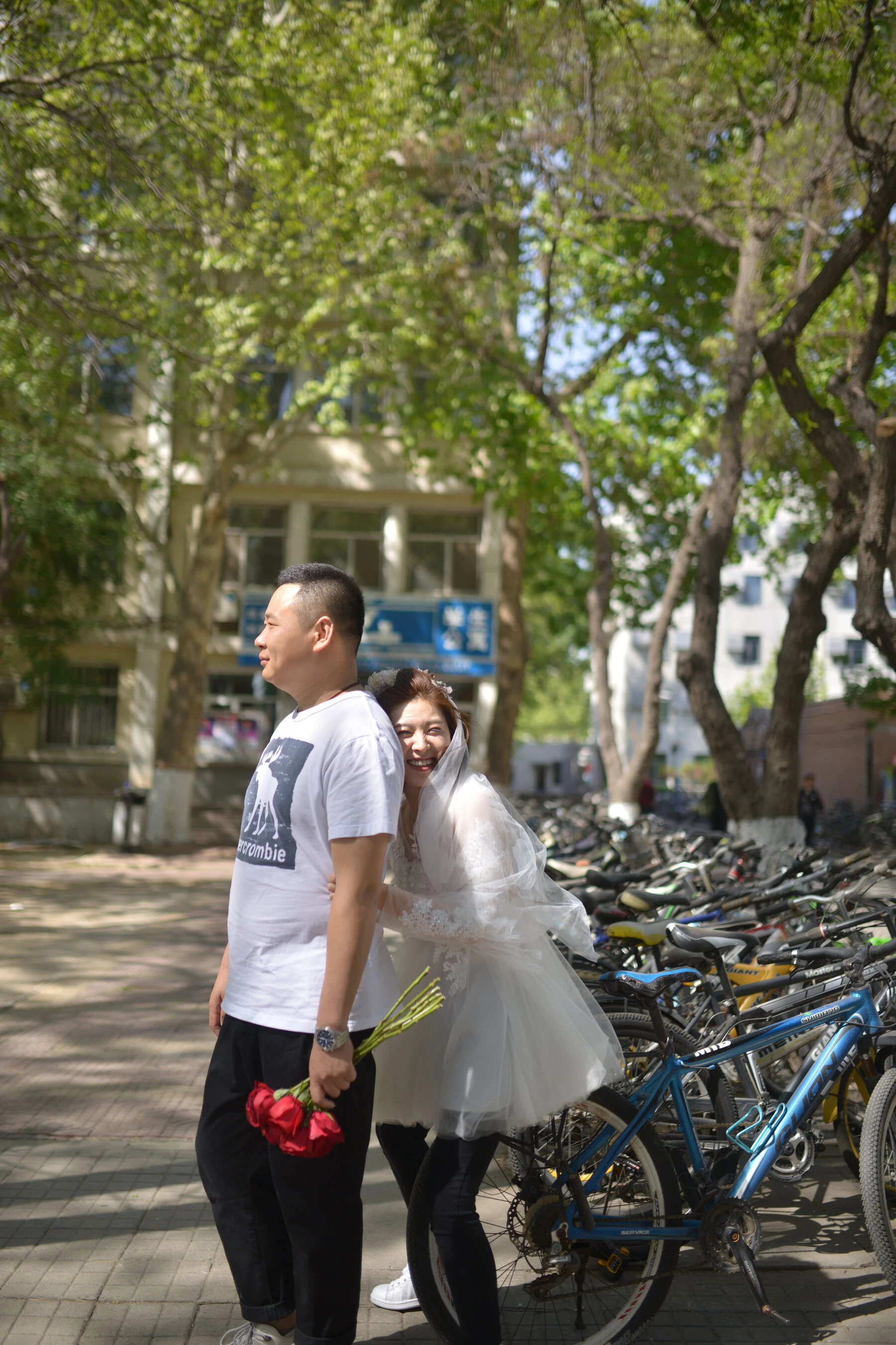 [Photo]小夫妻露点婚纱照 [575P]