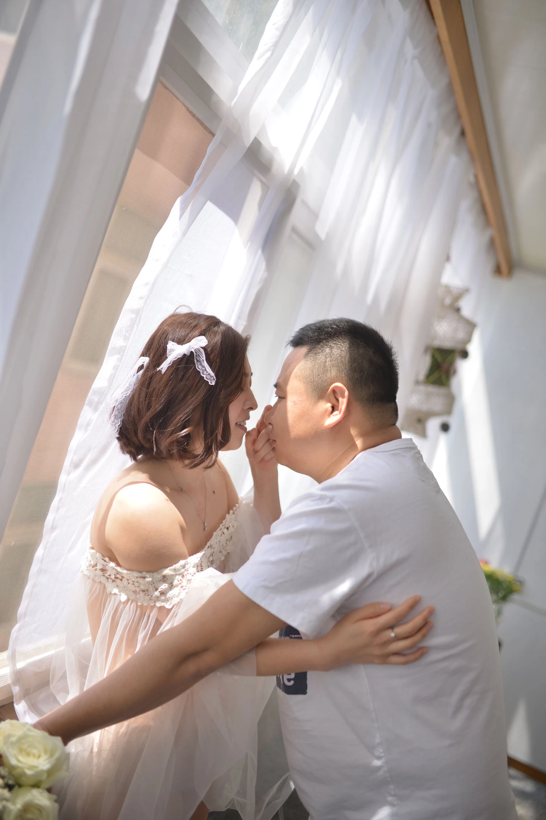 [Photo]小夫妻露点婚纱照 [575P]