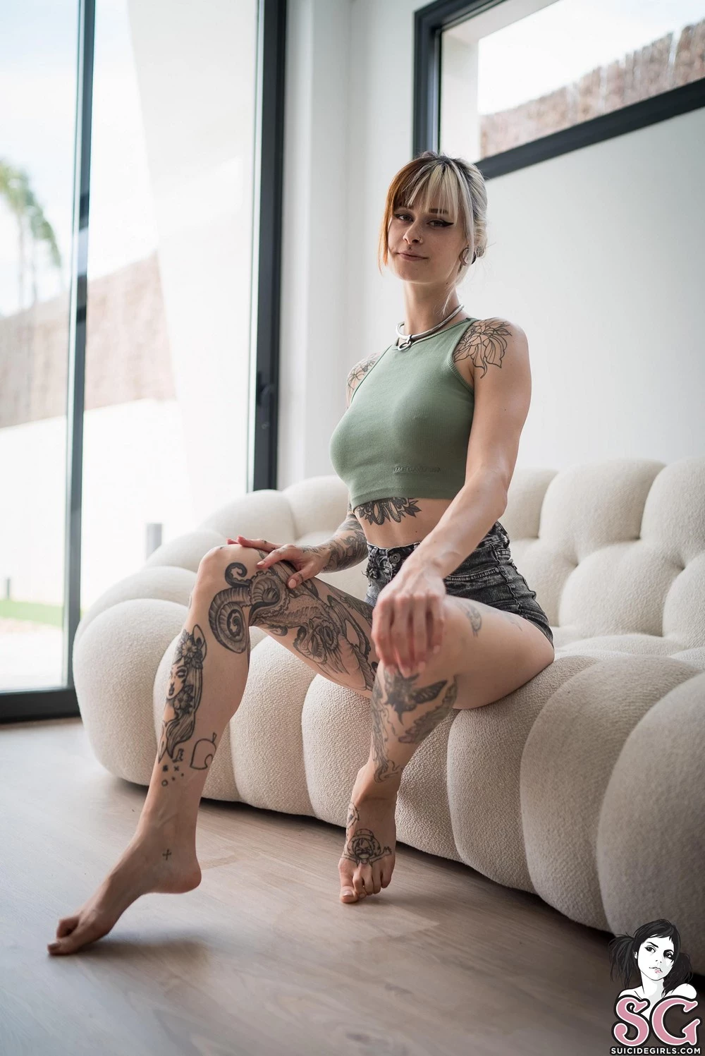 [Suicide Girls]Oct 21, 2024 - Sallydinosaur - Couch Date[60P]