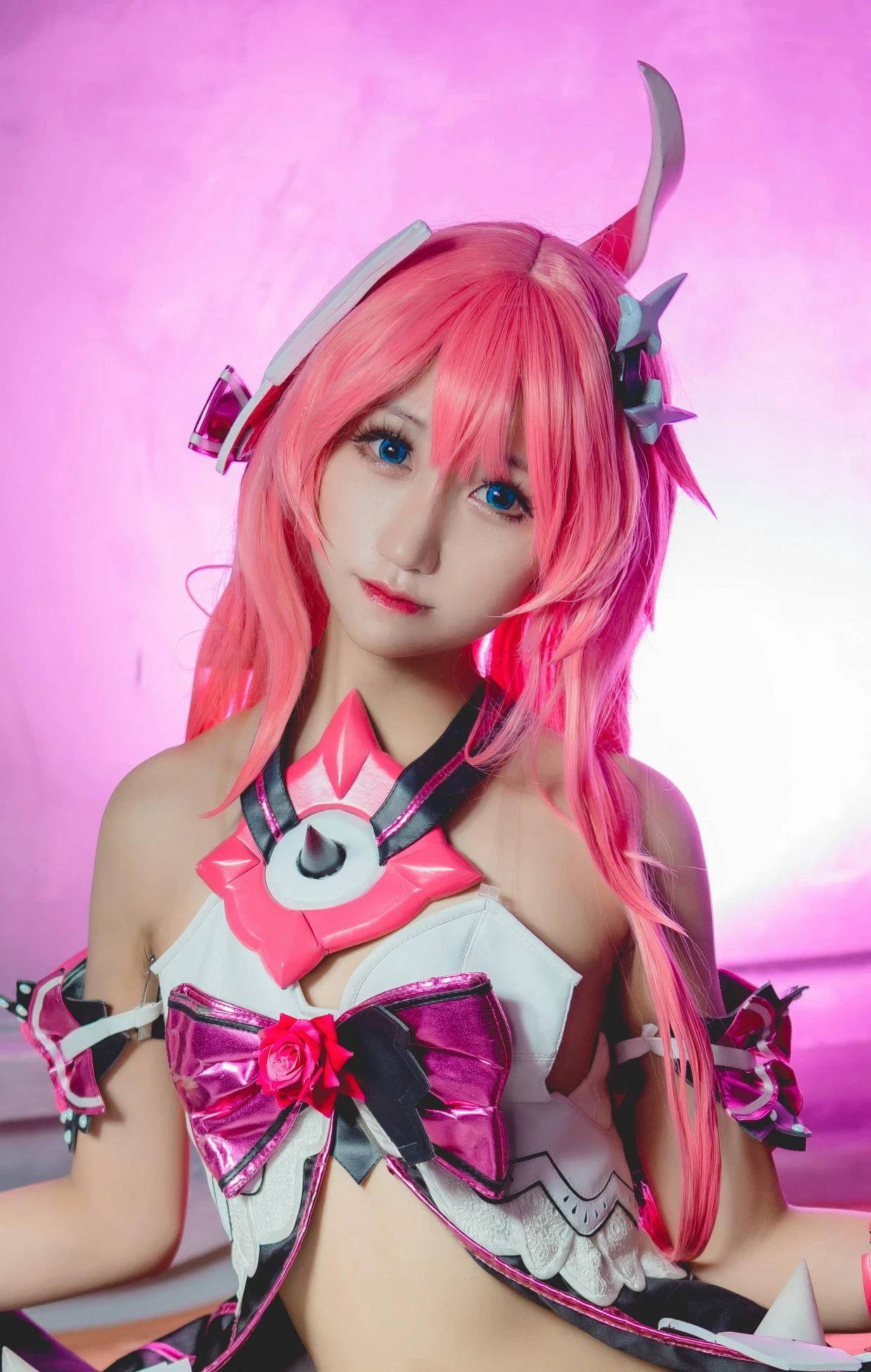 Cosplay KuukoW Kuuko クー子 Rosalia Honkai Impact