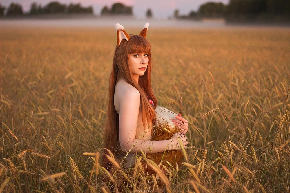 KyrieFox Holo cosplay