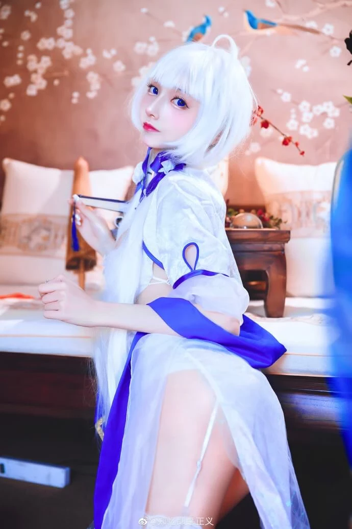 《碧藍航線》光輝鍾情春日旗袍性感長腿Cosplay[CN：鄭憶即是正義] [12P]