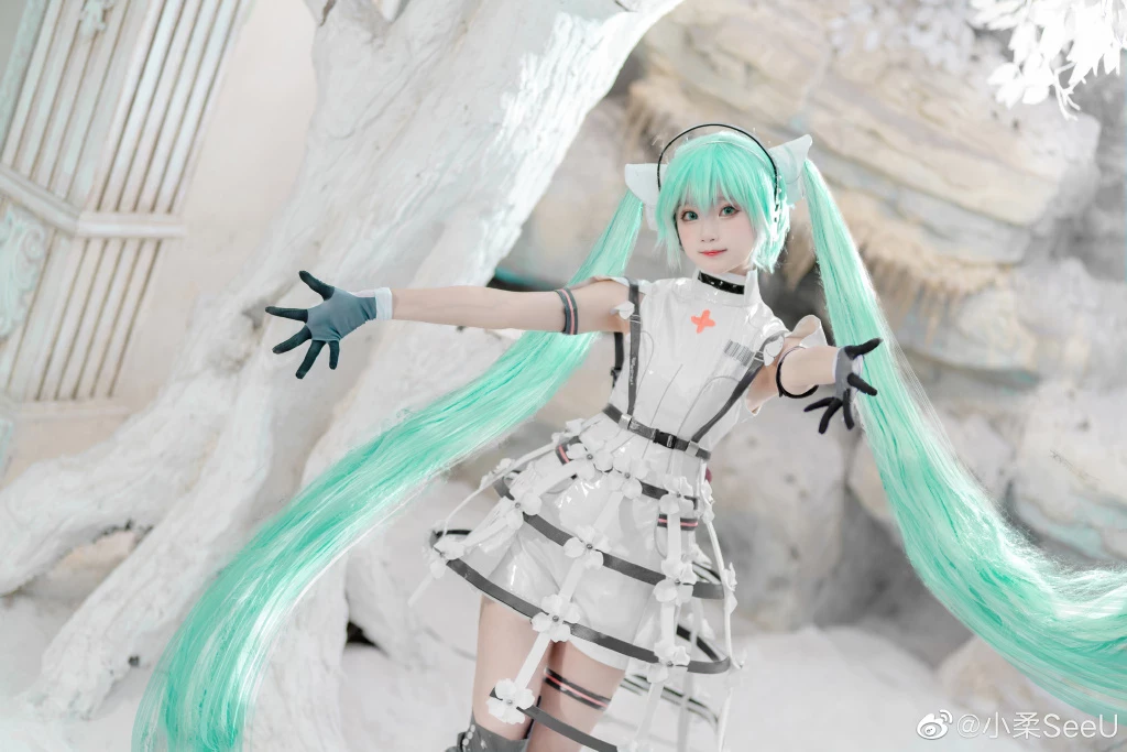 初音未來SEGA音游鳥籠ver.cos 初音ミク MIKU @小柔SeeU [11P]