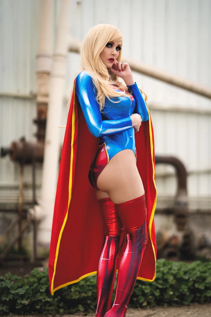 [Angie Griffin] Supergirl