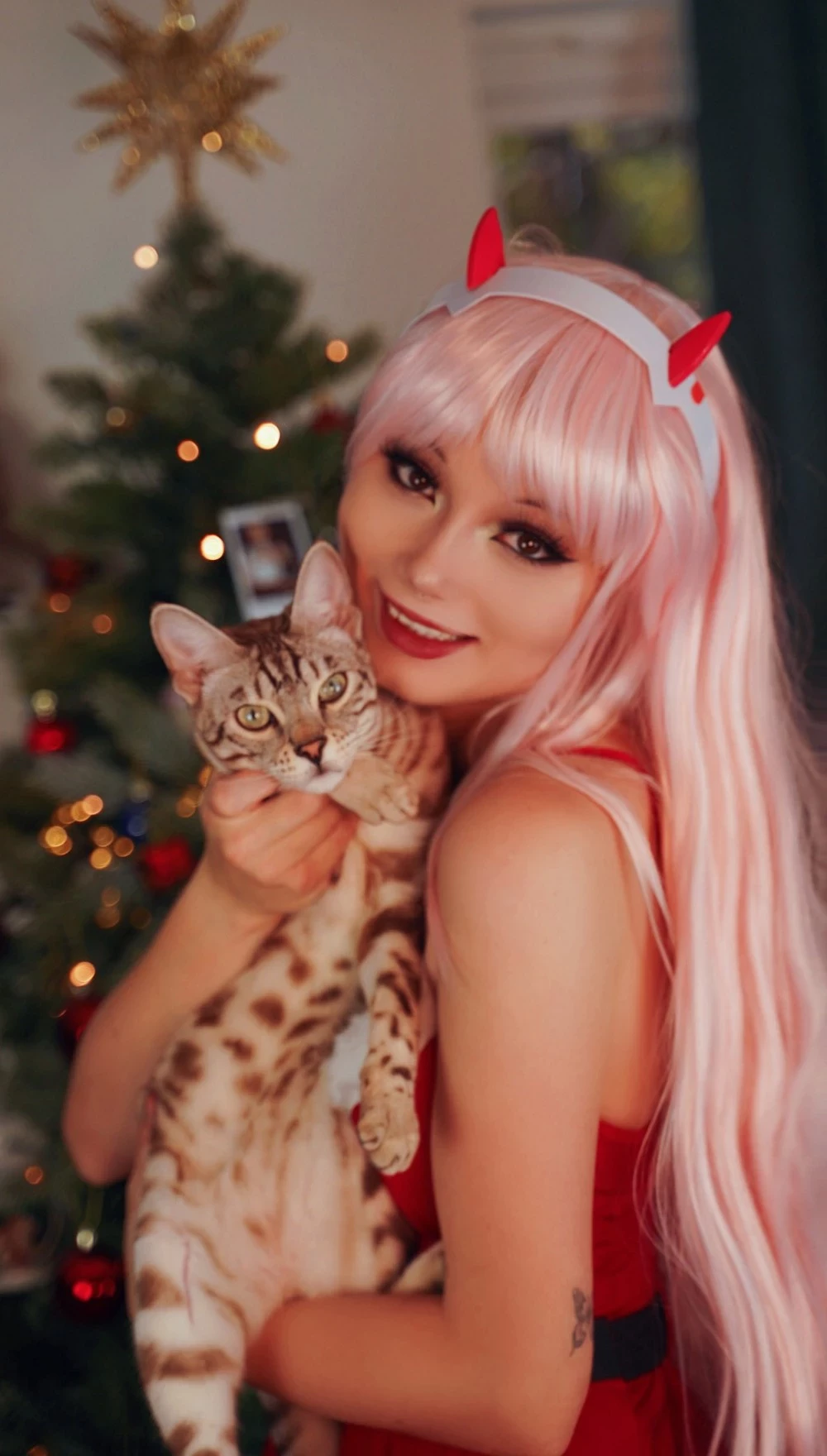 [Cosplay] Pixiecat - Zero Two Christmas [31 December 2021]