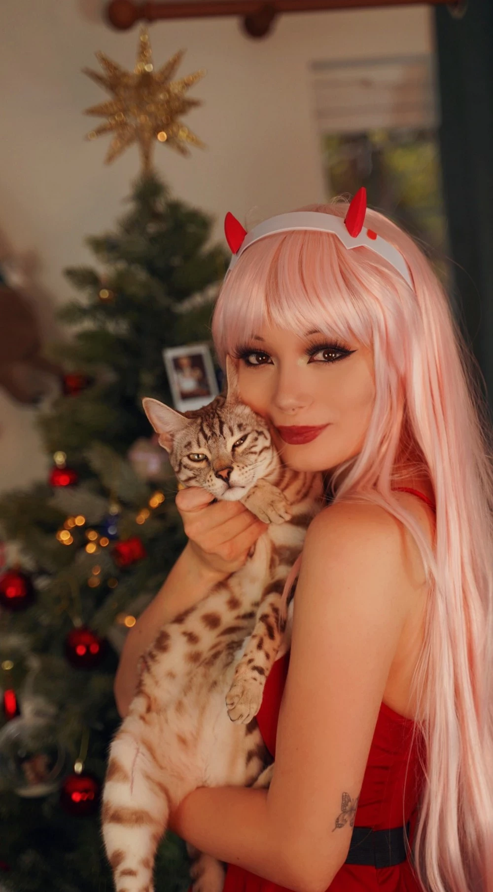 [Cosplay] Pixiecat - Zero Two Christmas [31 December 2021]