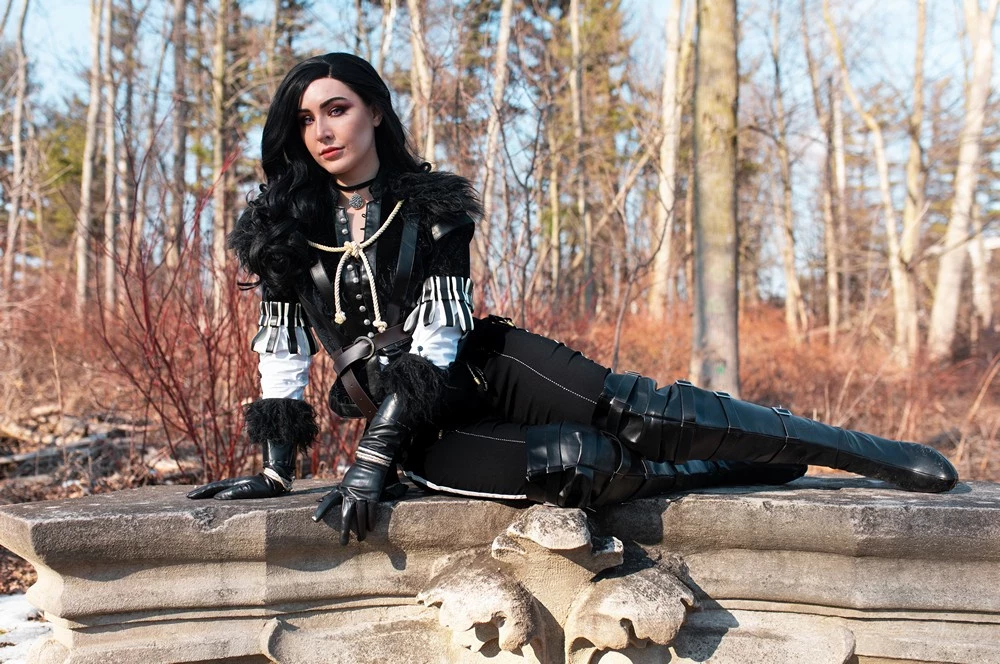 Luxlo Cosplay - Yennefer