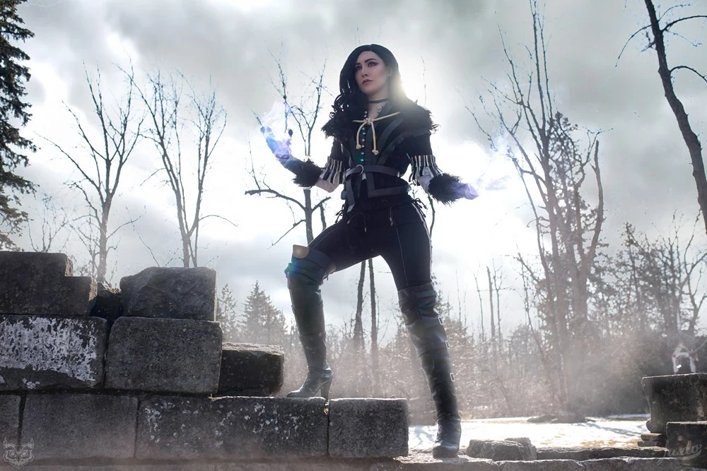 Luxlo Cosplay - Yennefer