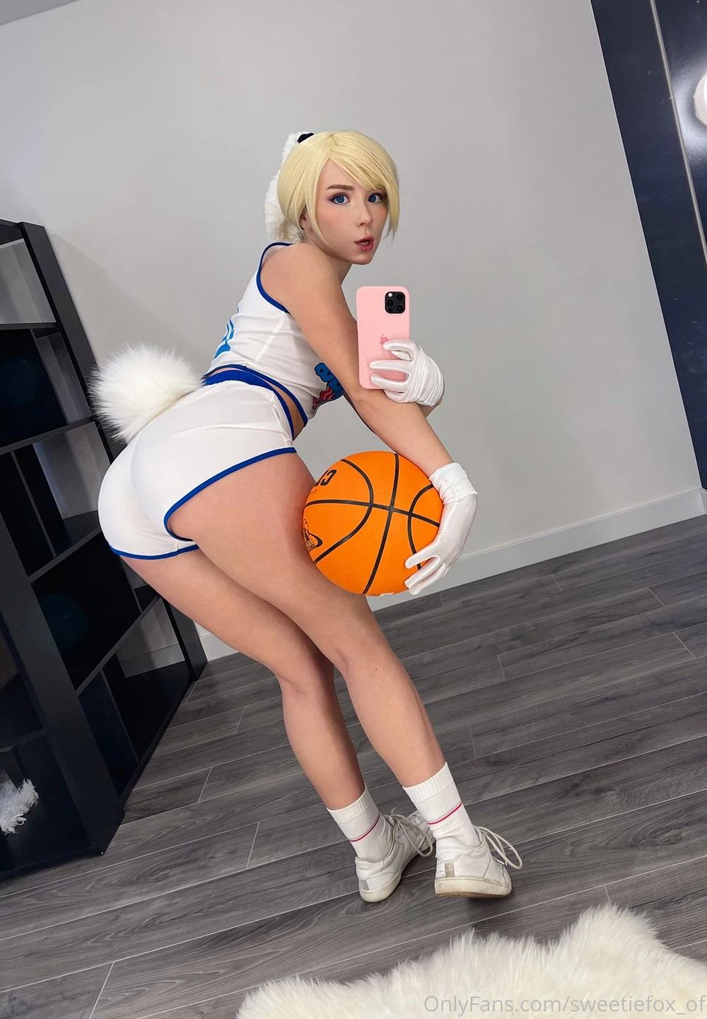 Lola Bunny [Sweetie Fox]