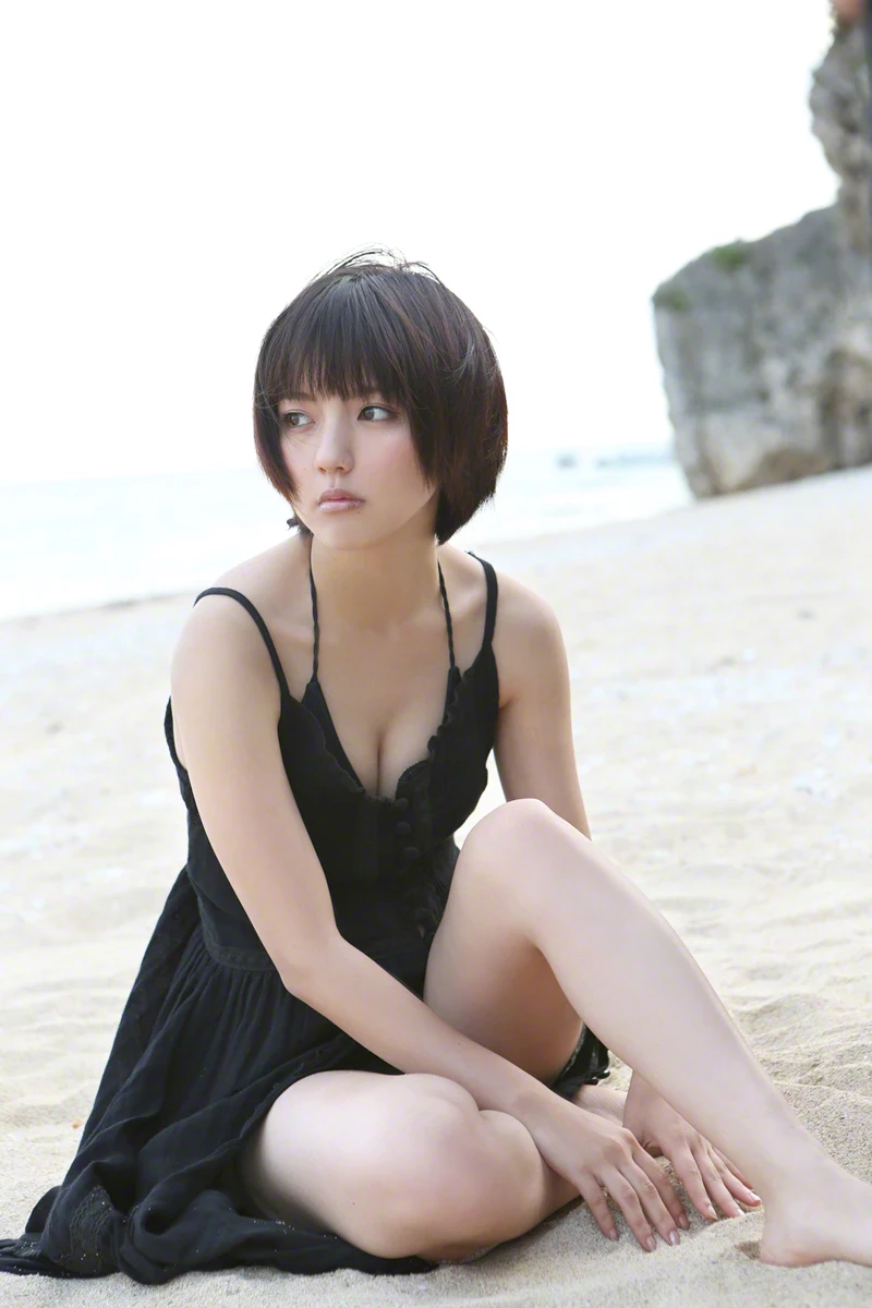 117 Erina Mano 真野恵里菜 2