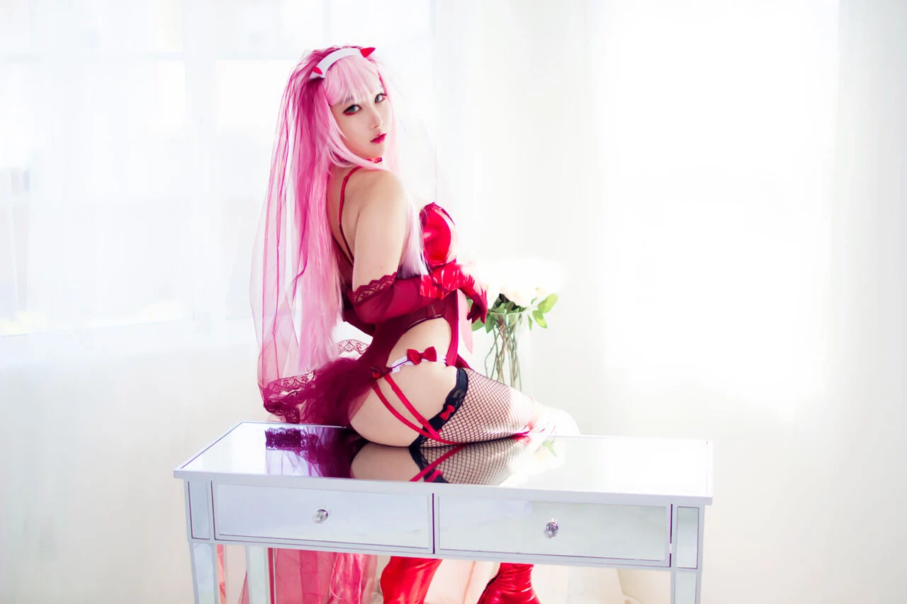 Rinnie Riot - Zero Two Bride