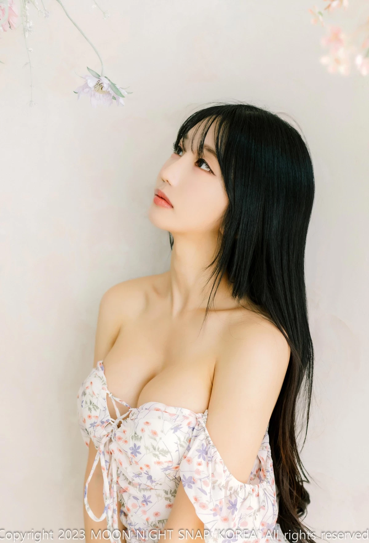 [Yunjin 챌이] 乳波震震都露在外面 元气满分 [46P]