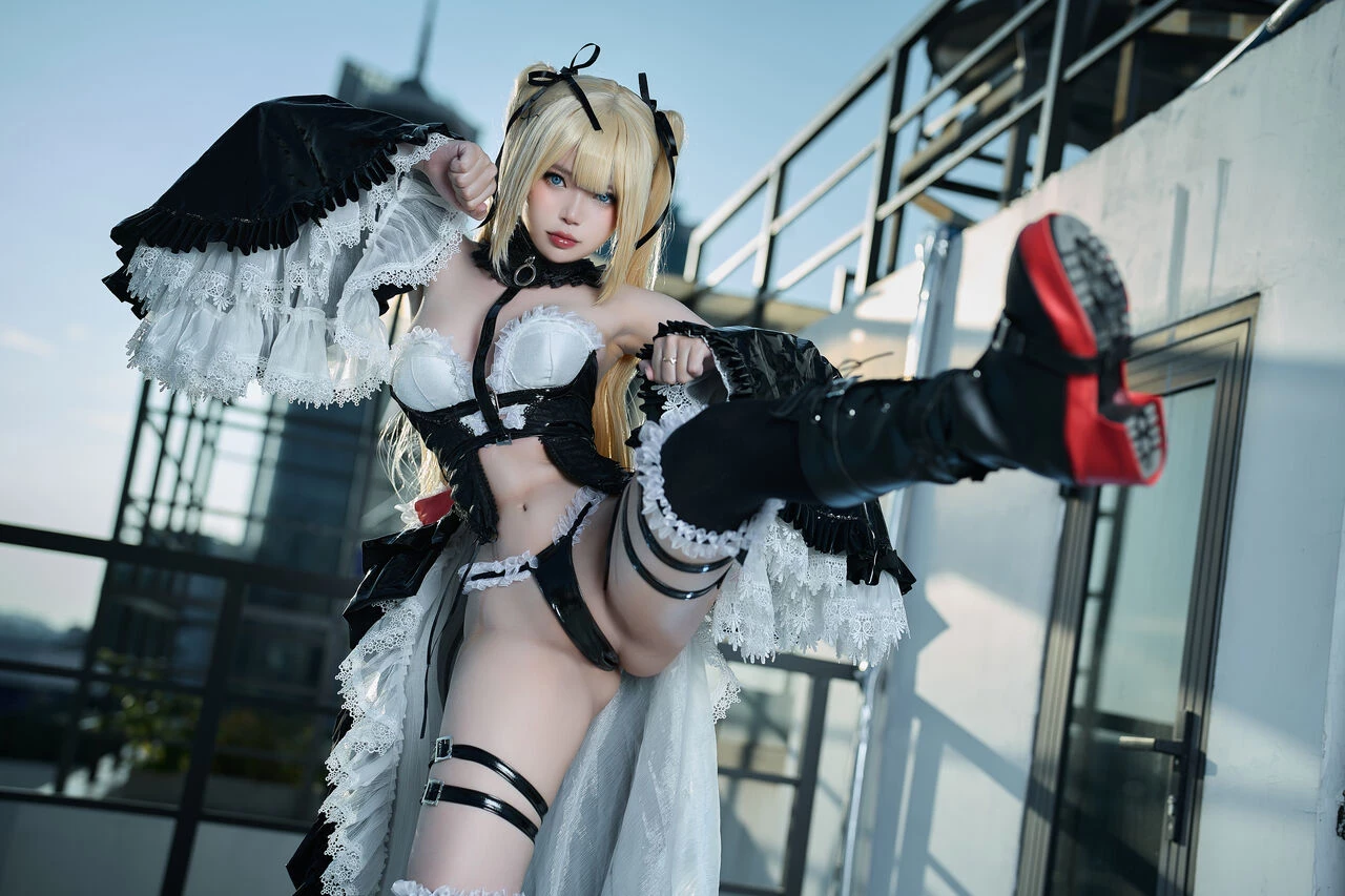 ZinieQ - Marie Rose Sakimichan art