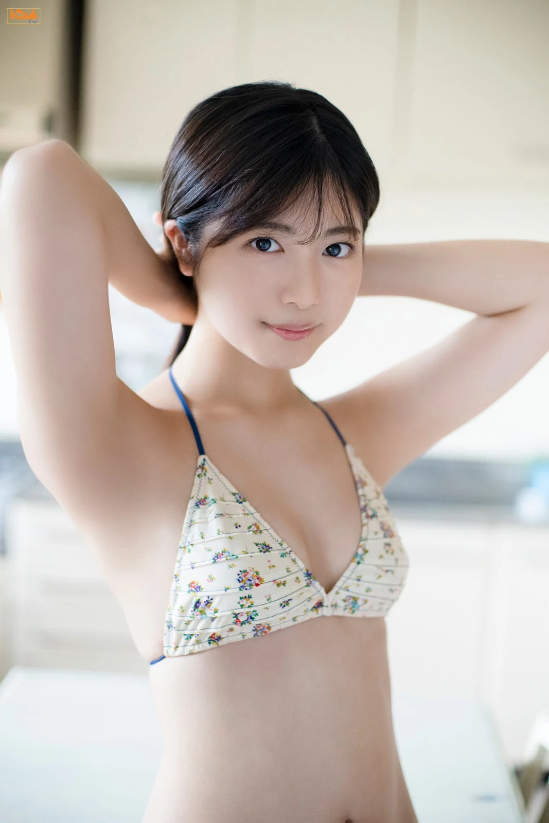 吉田莉桜 拥有白嫩姣好身材....让人看了心扑通扑通跳