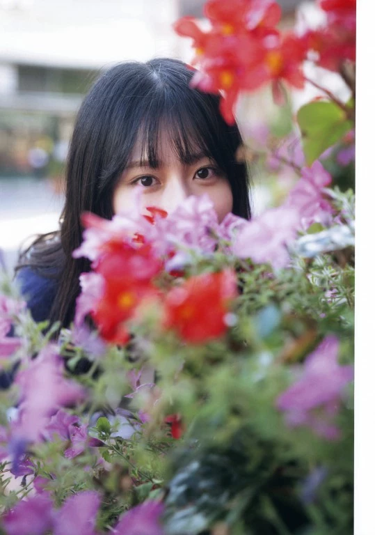 椛岛光[Photobook] 1st写真集  chouchou’2024.12.11 [99P]