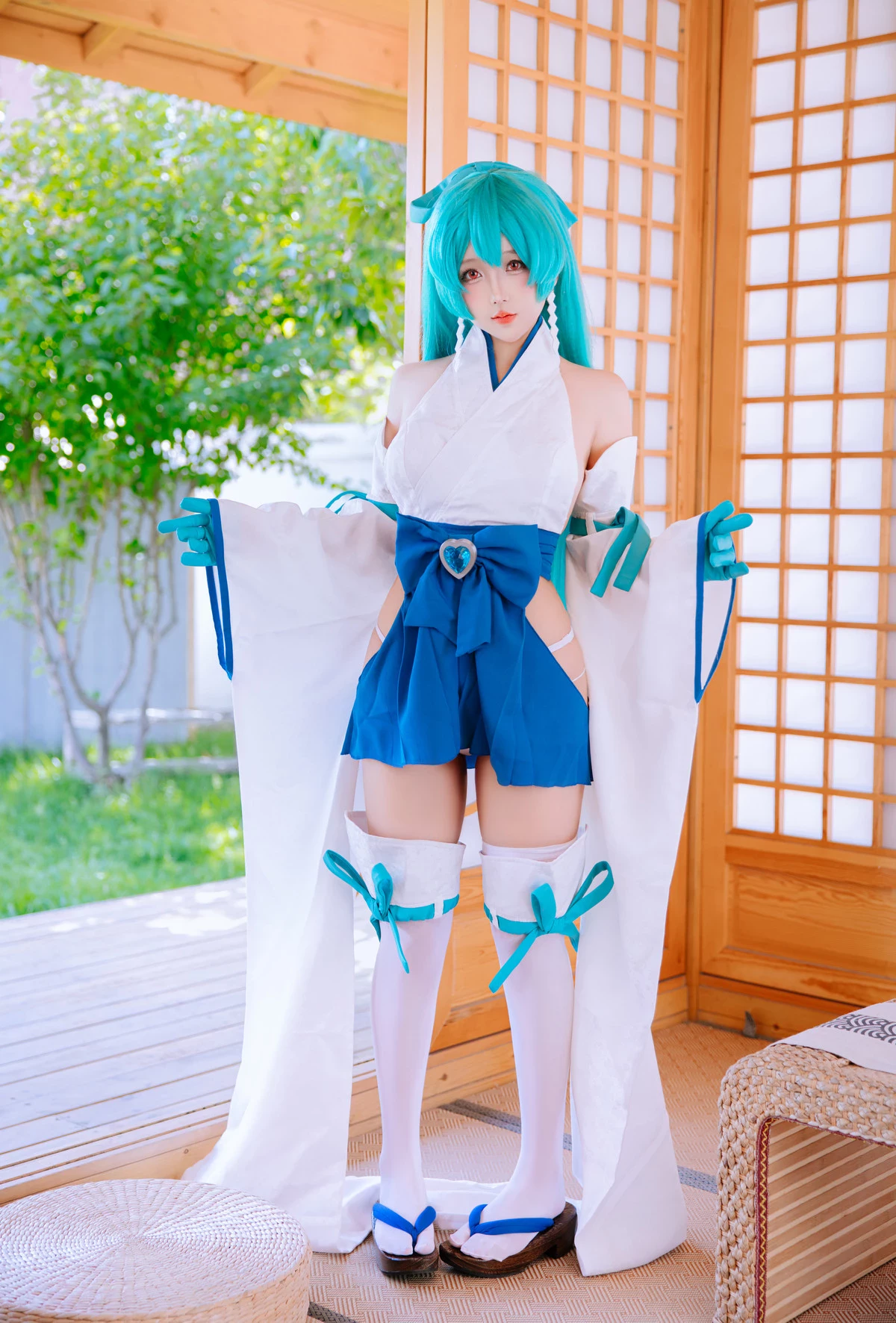 Cosplay美女日奈嬌水神小夜主題性感日系服飾露白色內衣配白絲襪秀惹火身材誘惑寫真85P